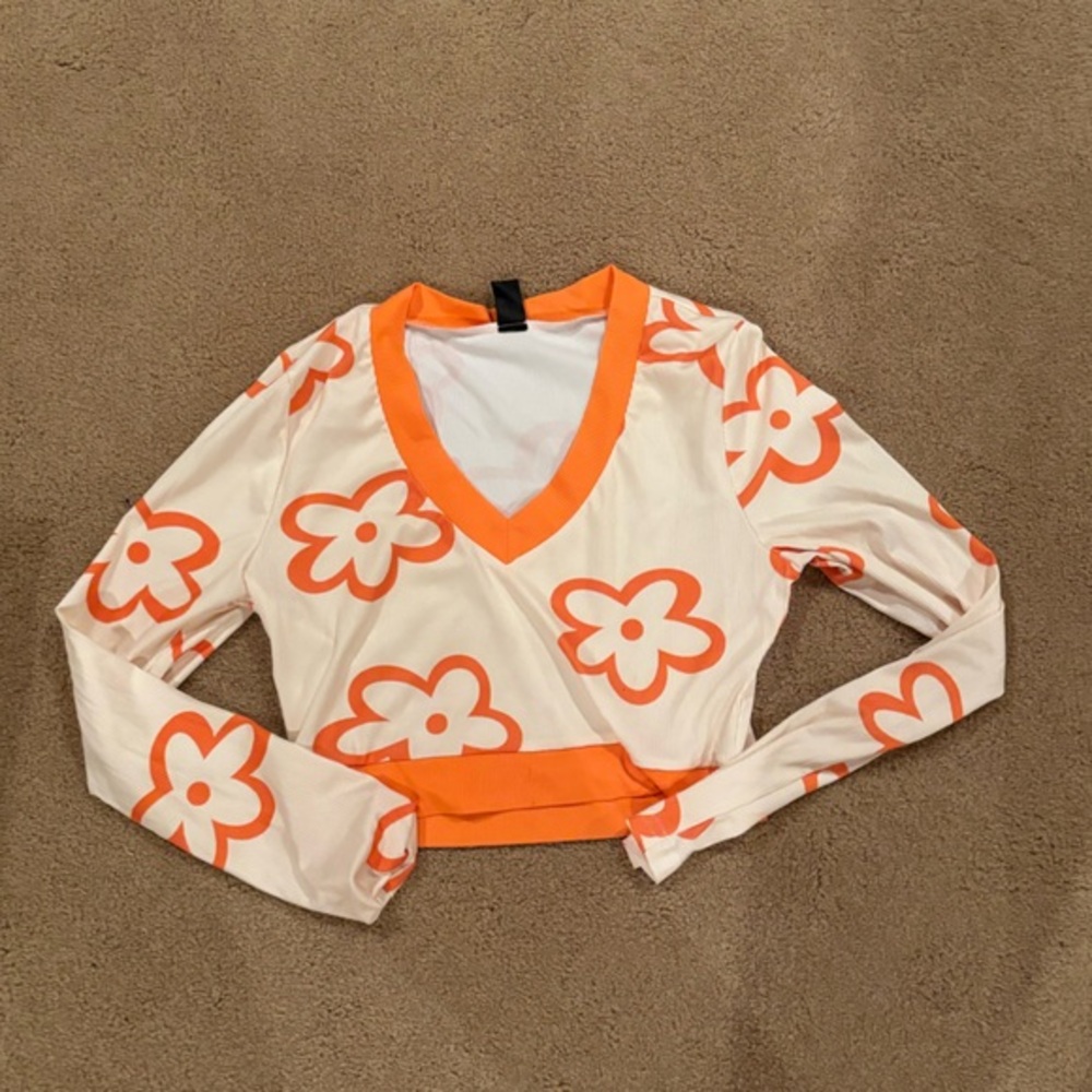 70s Floral Orange Cropped Fitted Long Sleeve Top